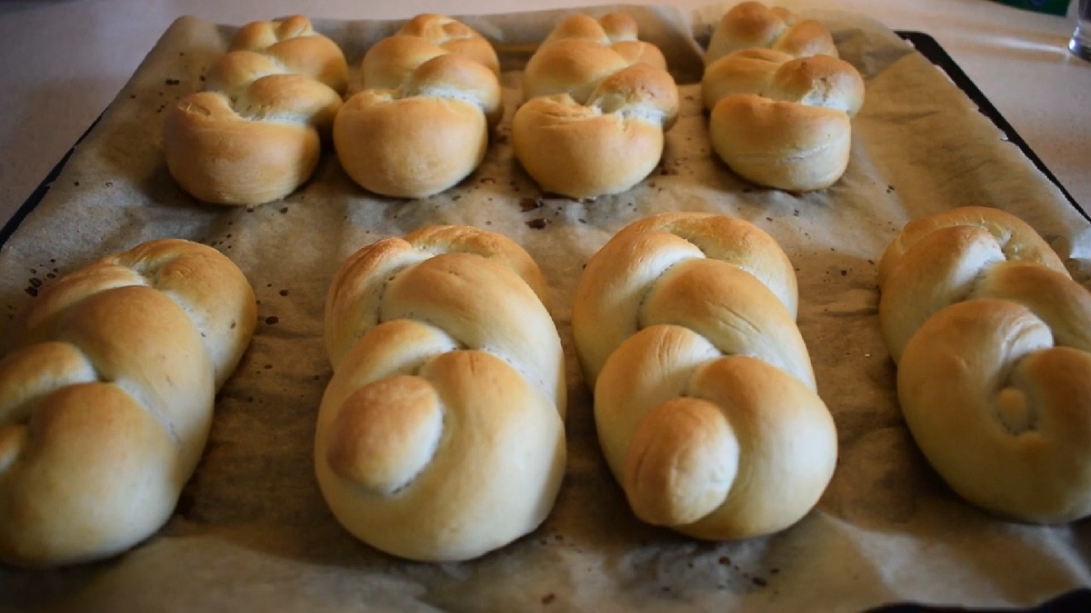 Domácí pletýnky, hotové housky