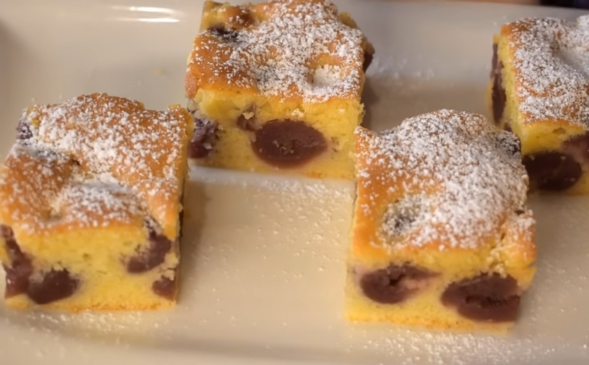 Fotografie ke koláči s třešněmi