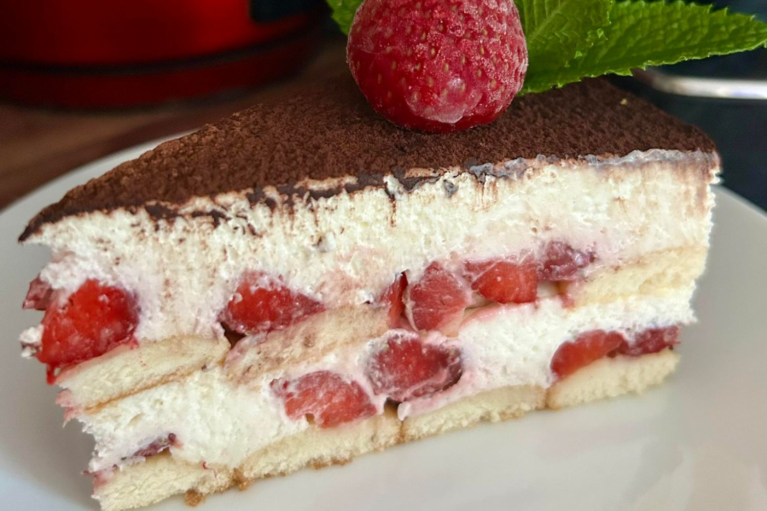 Obrázek k receptu na Nepečený dezert s Mascarpone, jahodami a piškoty - osvěžující letní dezert bez trouby