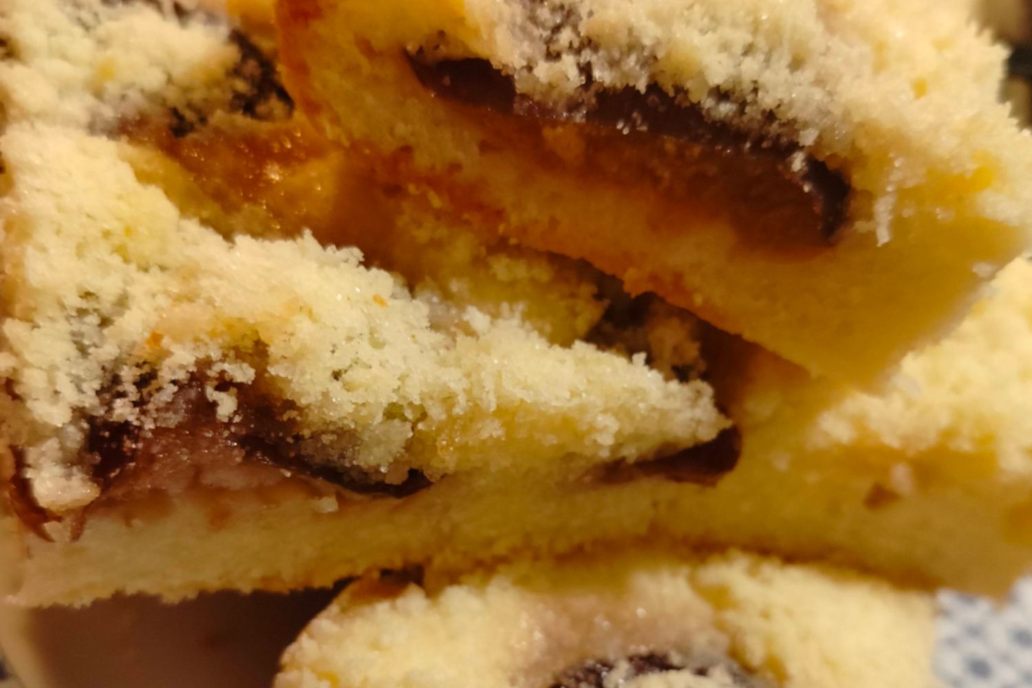 Obrázek receptu na Ovocnou, hrníčkovou buchtu s drobenkou na plech