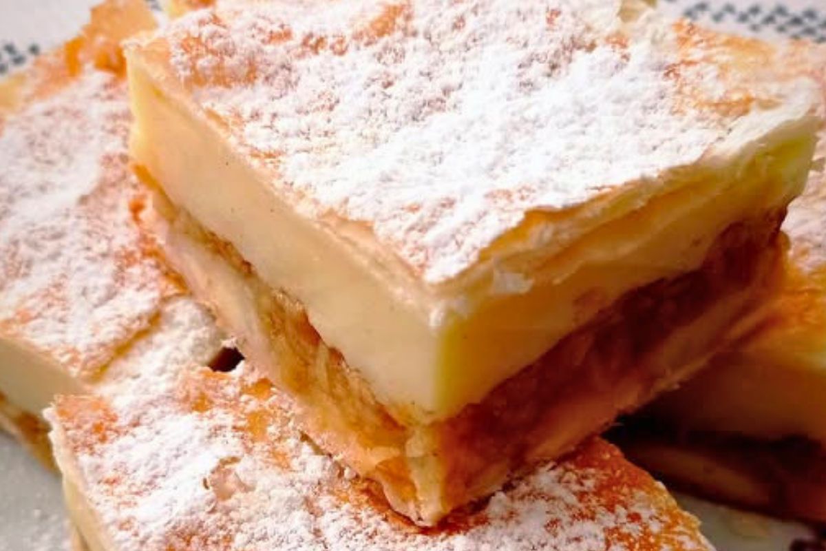 Obrázek k receptu na ovocný koláč s pudinkem z listového těsta