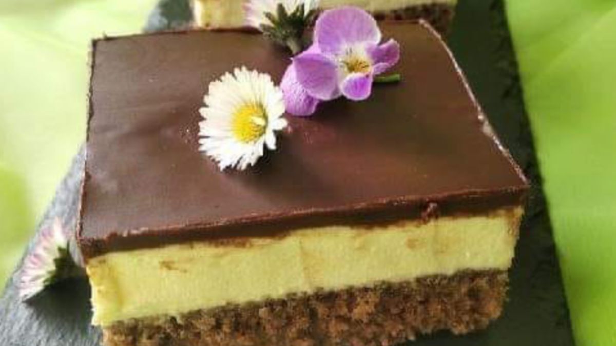 Obrázek k receptu na Tvarohové řezy s čokoládovou polevou - elegantní domácí moučník na plech