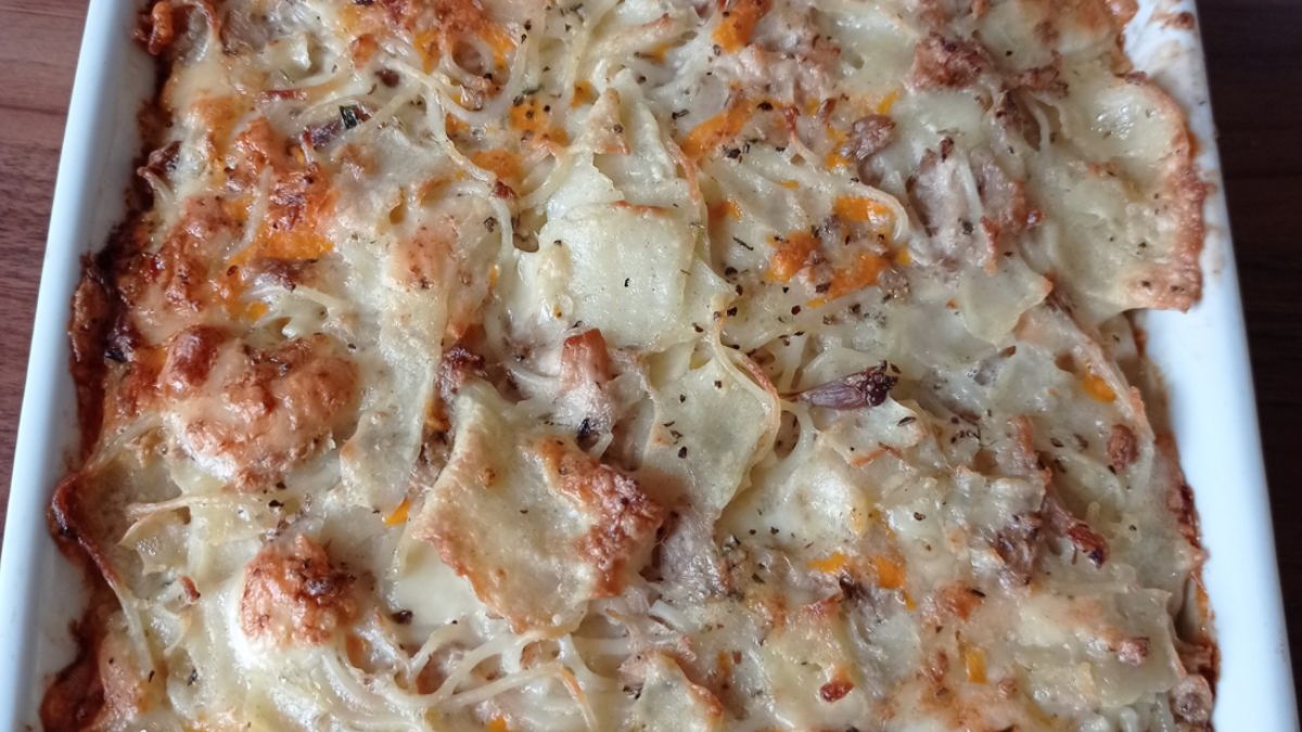 Obrázek k receptu na Zapečené těstoviny ze zbytků, co dům dal: jednoduchý recept na levné, syté a překvapivě výborné jídlo