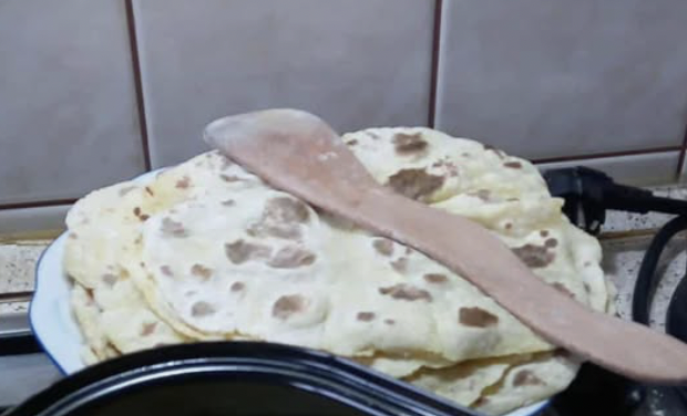 Ze zbytku bramborové kaše lze udělat výborné bramborové lokše.