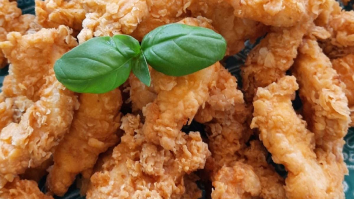 Obrázek k receptu na Křupavé smažené stripsy z kuřecích prsou: rychlá domácí klasika, která chutná lépe než z fast foodu