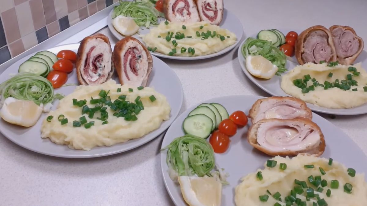 Obrázek k receptu na Rolky z kuřecích prsů a vepřové krkovičky s bramborovou kaší - dva druhy chutných a efektních pokrmů jedním vařením