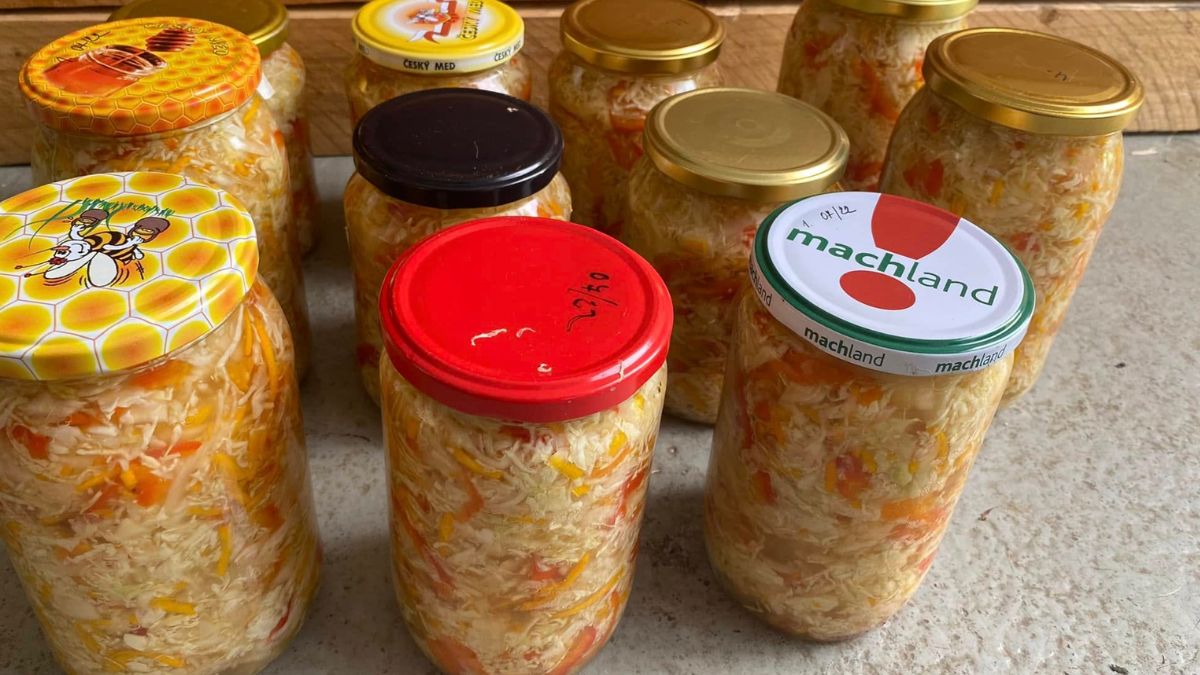 Obrázek k receptu na Zeleninovou čalamádu poctivě do sklenic: jednoduchý způsob, jak uchovat chuť léta na zimu